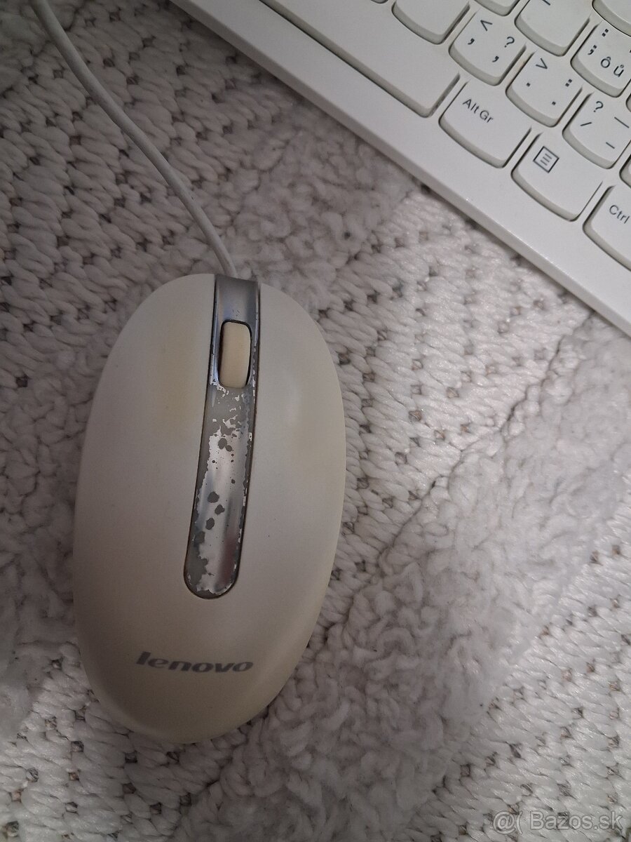 Počitač lenovo - 10