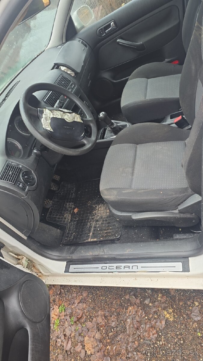 Golf 4 - Plátna STK a EK - 10