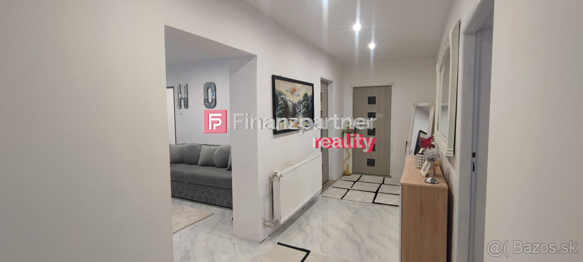 Exkluzívne na predaj rodinný dom s veľkou záhradou v obci Iň - 10