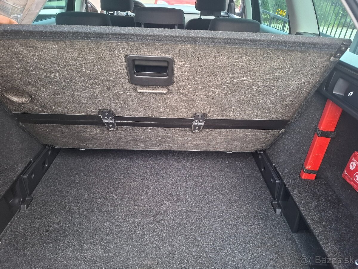 Škoda Octavia Combi 1.6 TDI 85 kW/ 114k Ambiente, automat - 10