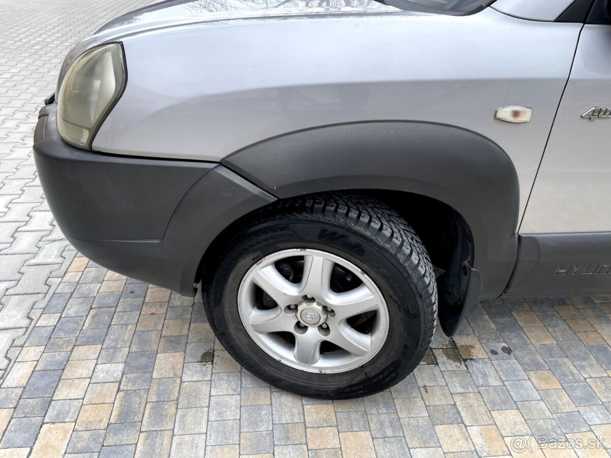 Hyundai Tucson 2.0 + LPG - 10