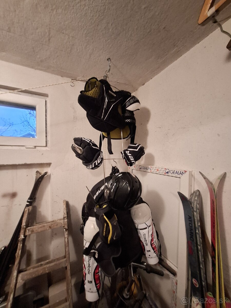 Hokejová výstroj - 10