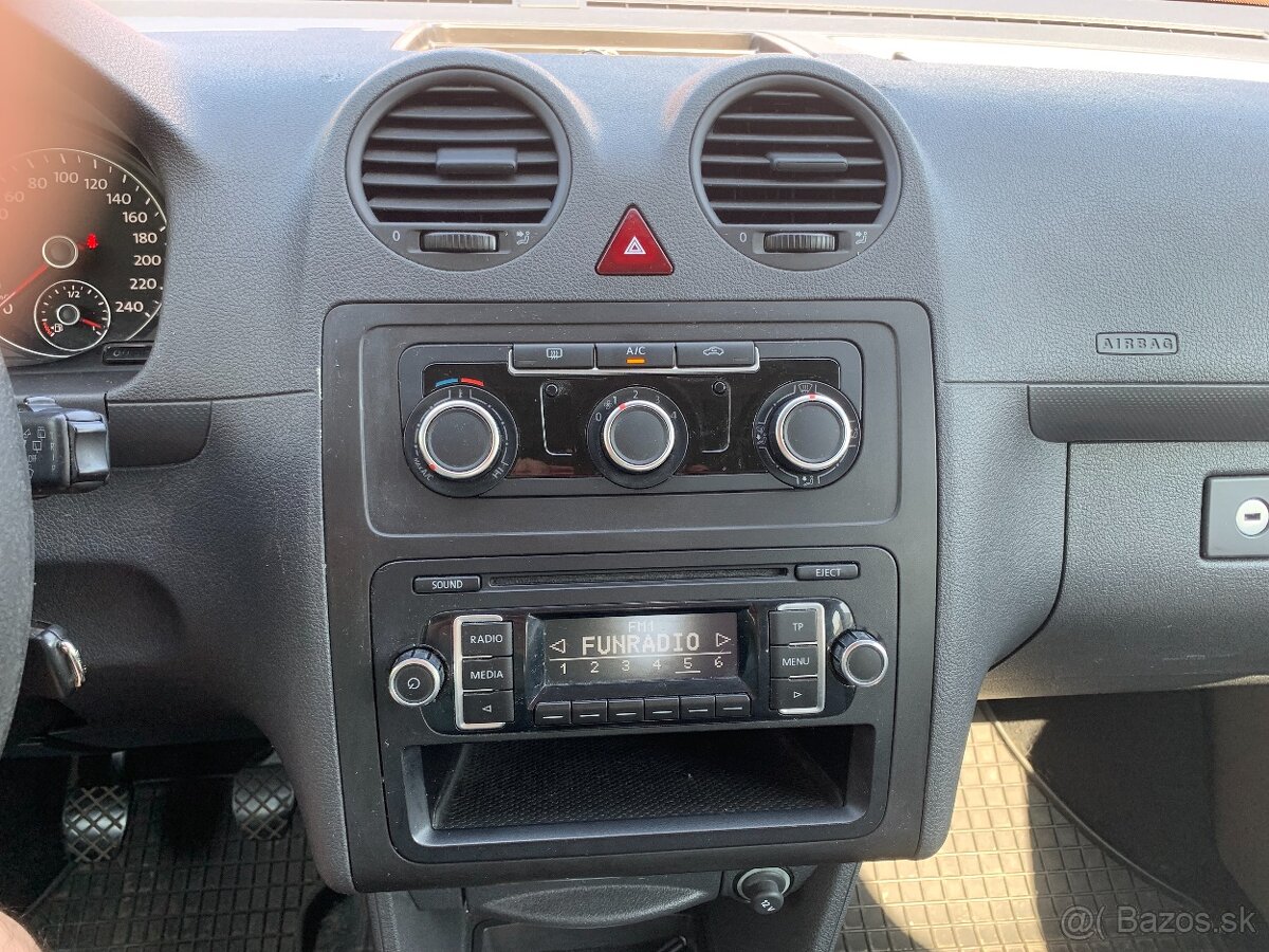 VW Caddy MAXI TDI - 10