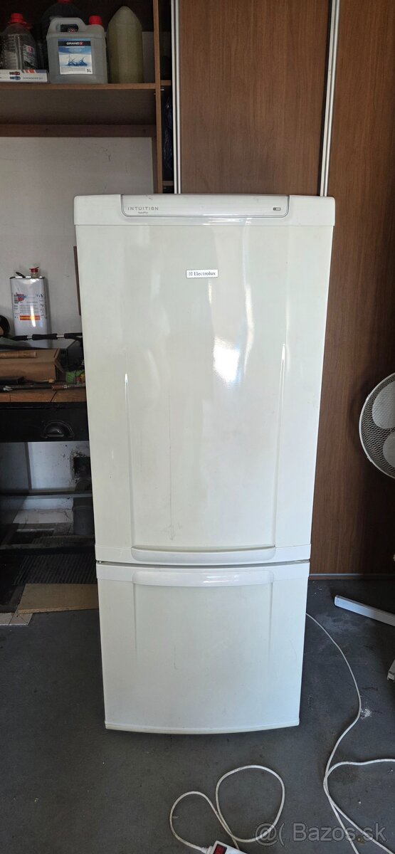 Chladnicka INDESIT, BEKO, LG - 10