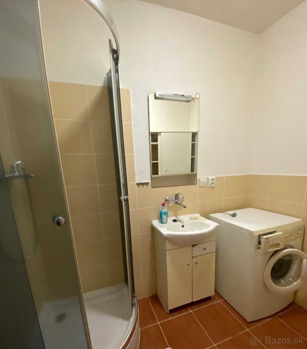 RK EXPRES- na prenájom 2 izbový byt v Handlovej. - 10