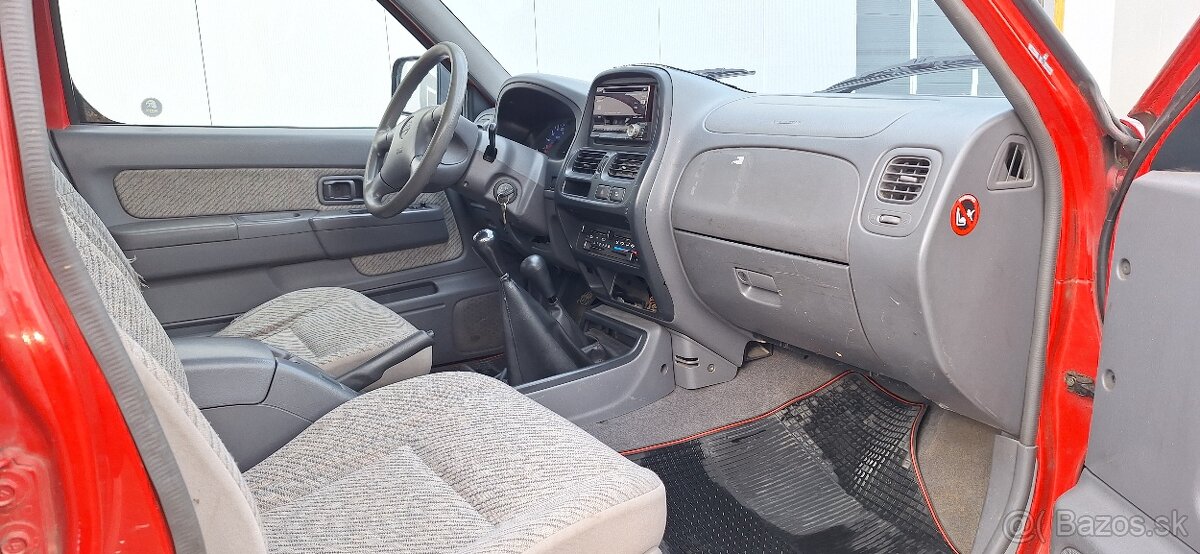 Nissan Navara 2.5 TDi Double Cab- NÁJAZD 187.000KM-7290.-EUR - 10
