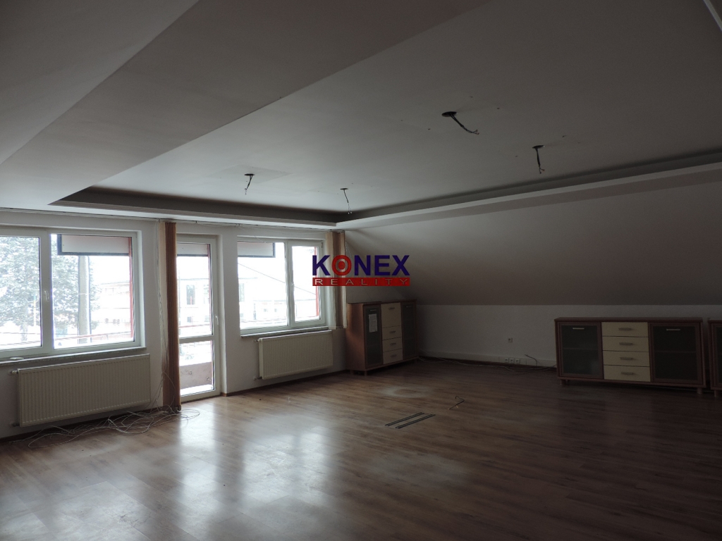 NA PREDAJ / PRENÁJOM Prevádzková budova s pozemkom - Trebiš - 10