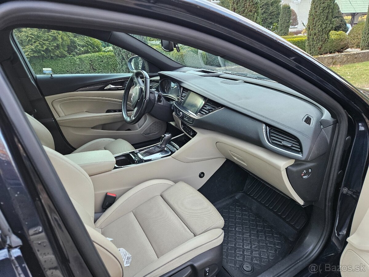 Opel insignia OPC Line 4x4 2.0 Biturbo - 10