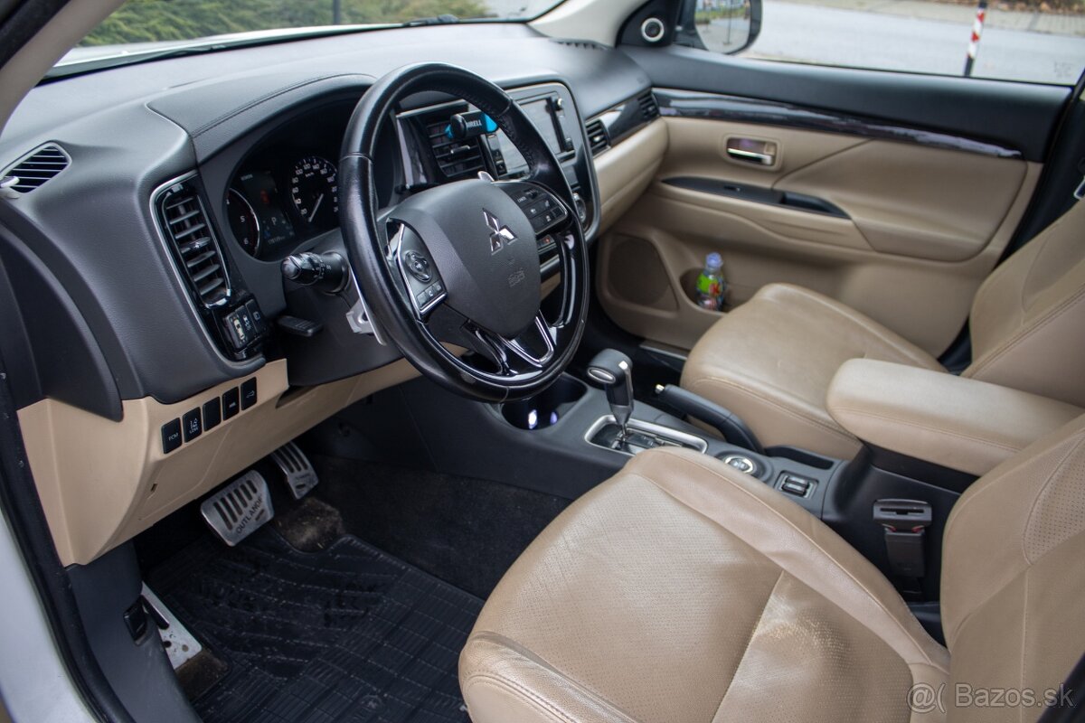 Mitsubishi OUTLANDER 2,2 DI-D 110 KW AT6 INSTYLE - 10