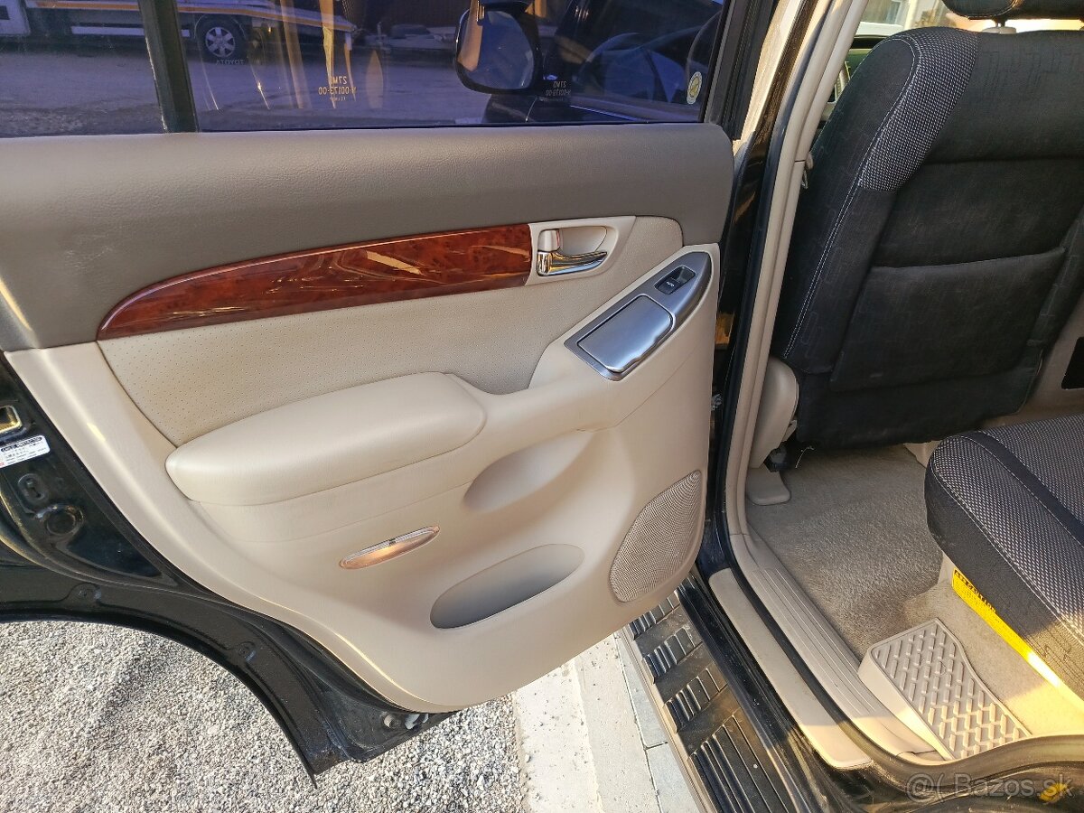 Predám auto Toyota land cruiser - 10