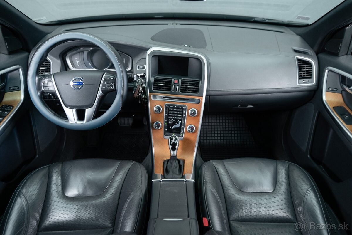 Volvo XC60 2.4D 140kW, automat, 4x4, 2017 - 10