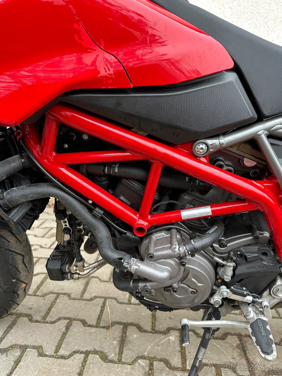 Ducati hypemotard 950 - 10