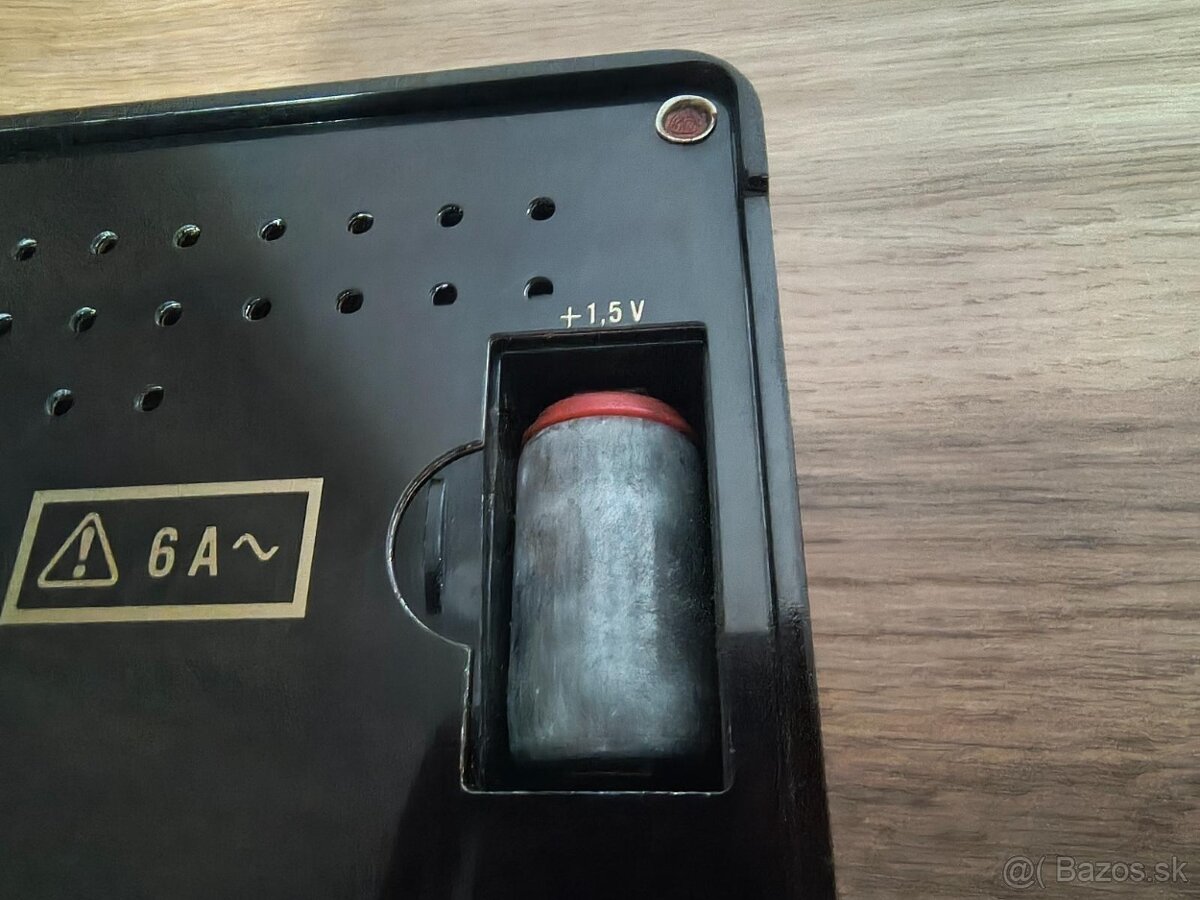 legendárny analógový multimeter Metra Blansko DU10 AVOmet - 10