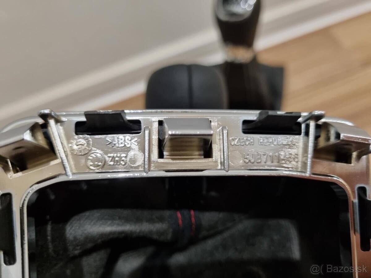 SKODA KOZENA RADIACA PAKA S MANZETOU - 10