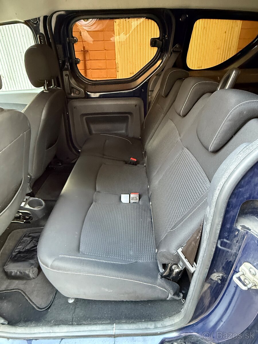 DACIA DOKKER 1.6 Sce Arctica - 10