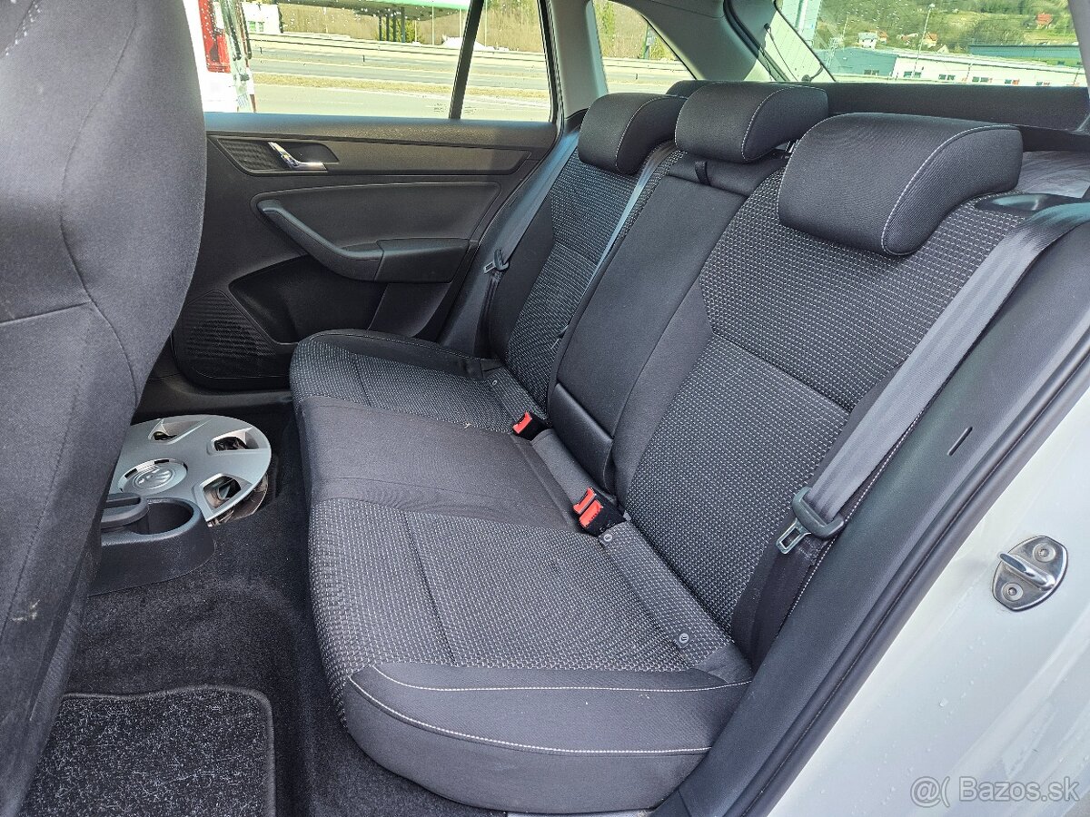 Škoda Rapid Spaceback Styleplus DSG 1.4 TSI - 10