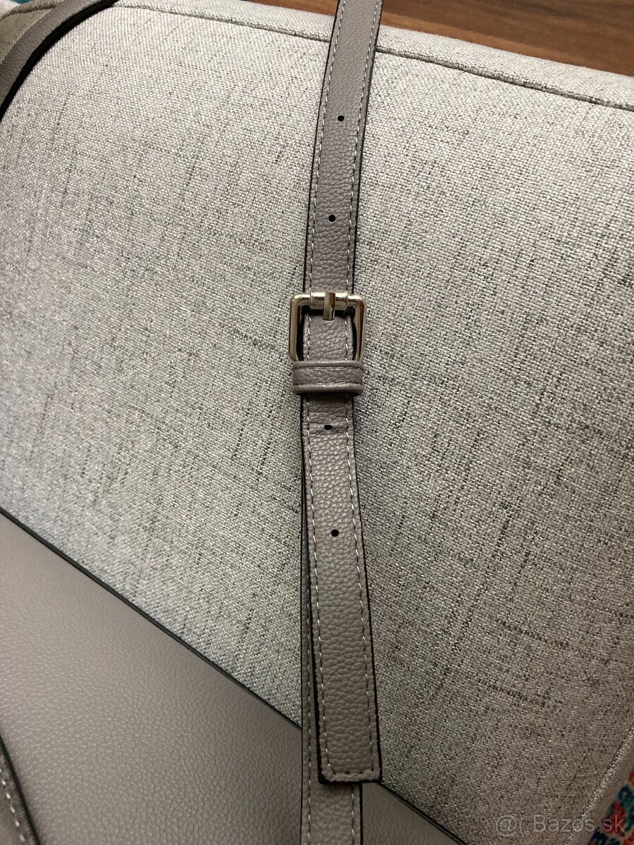 Šedá kabelka - 10