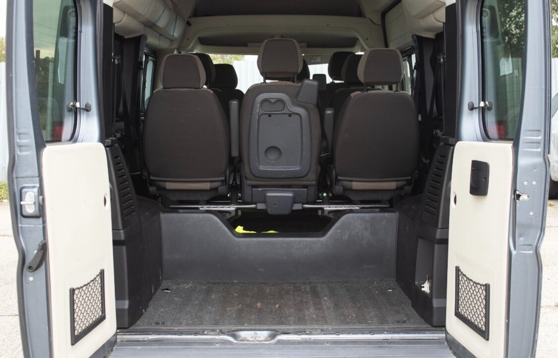 Peugeot Boxer 2.0 BlueHDi • 9-miestny • - 10