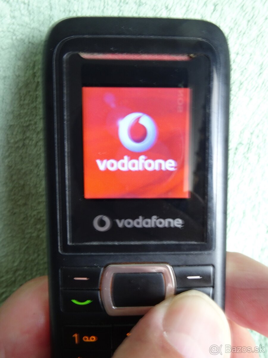 Predám funkčný mobilný telefón VODAFONE 246 s nabij... - 10