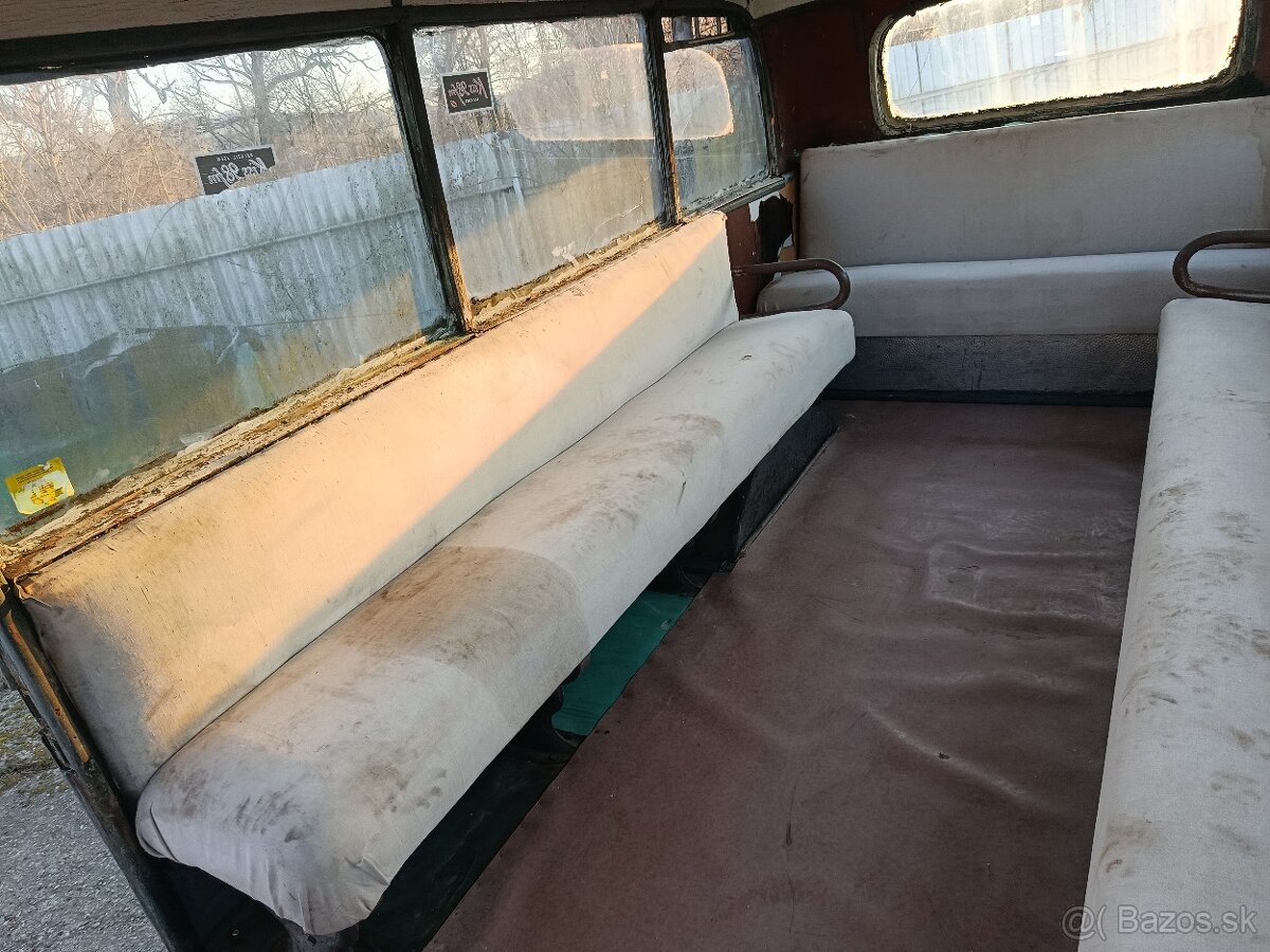 Autobus nemecký (Mercedes) - 10