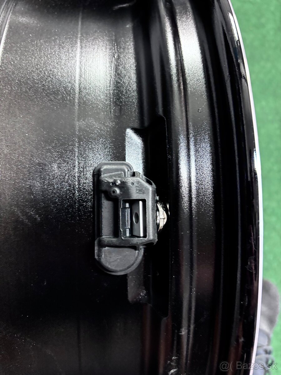 Mercedes AMG GLC R20 orig. - 10