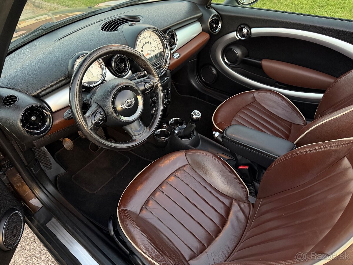 Mini Cooper Cabrio 1.6 • Benzín • 2011 • - 10