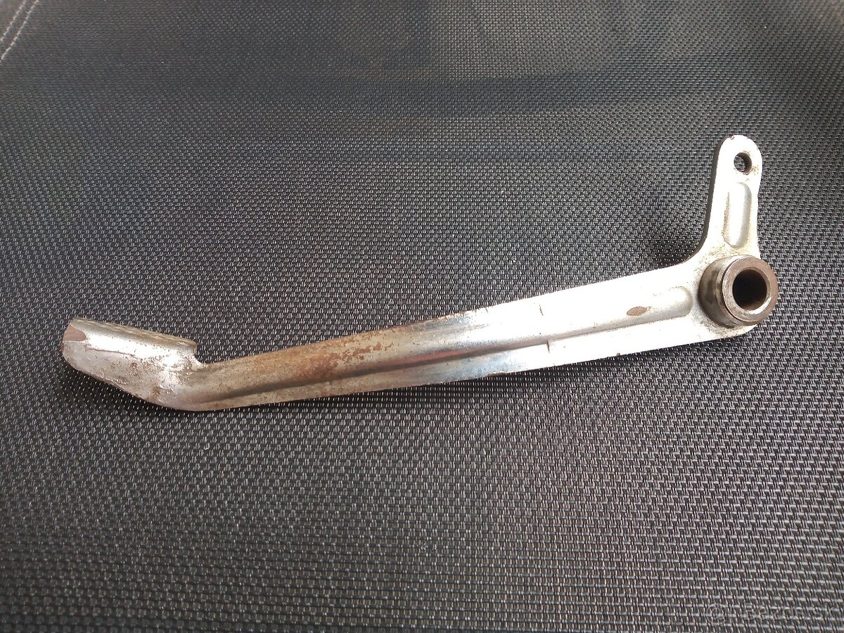 predám páku zadnej brzd.na Jawa 550 - 10