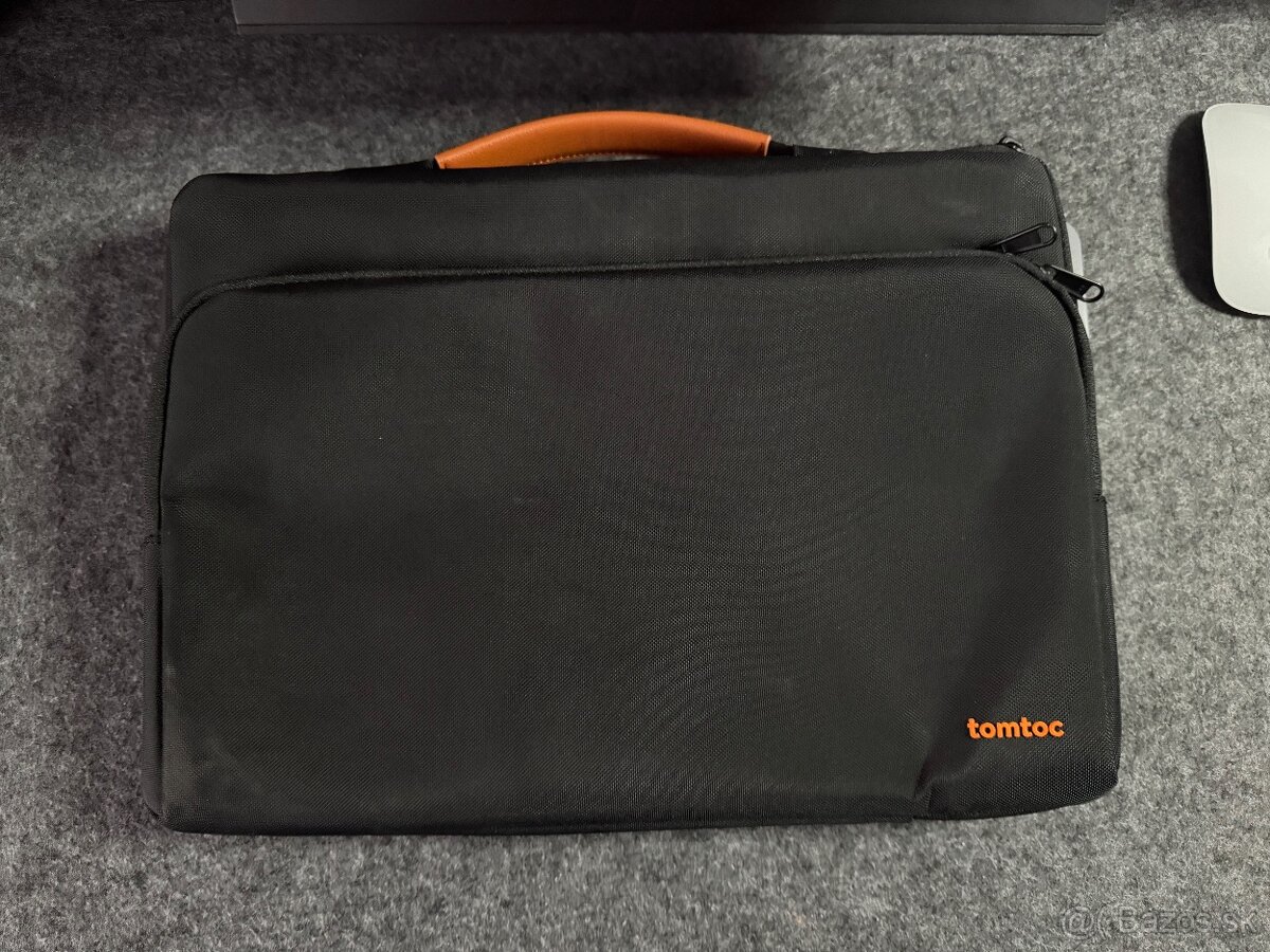 Razer Blade 15 (2023) RTX 4060 - 10