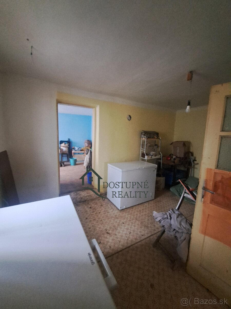 Na predaj rodinný dom-chalupa Sasinkovo len 10km od HC - 10