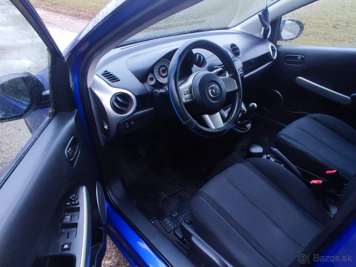 Predám mazda 2 1.5benzin 5dver. - 10