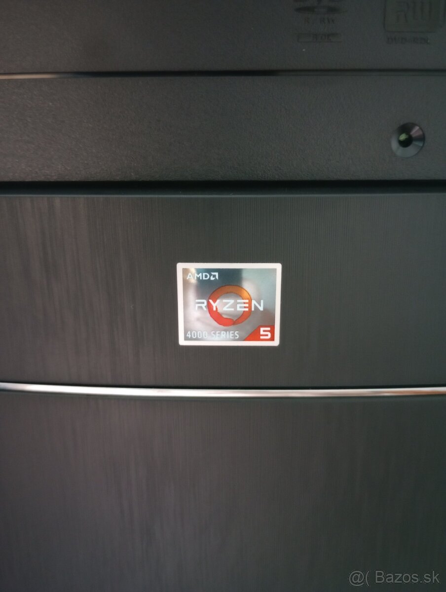 Nový, malý, herný počítač - 10