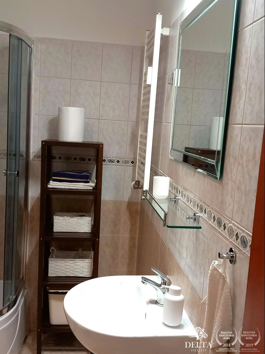 Delta -1 izb. byt 38 m2 širšie centrum Banská Bystrica prená - 10