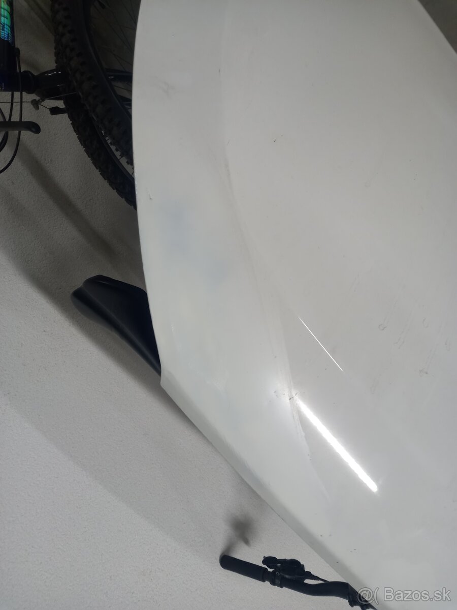 Predná kapota na Hyundai Tucson - 10