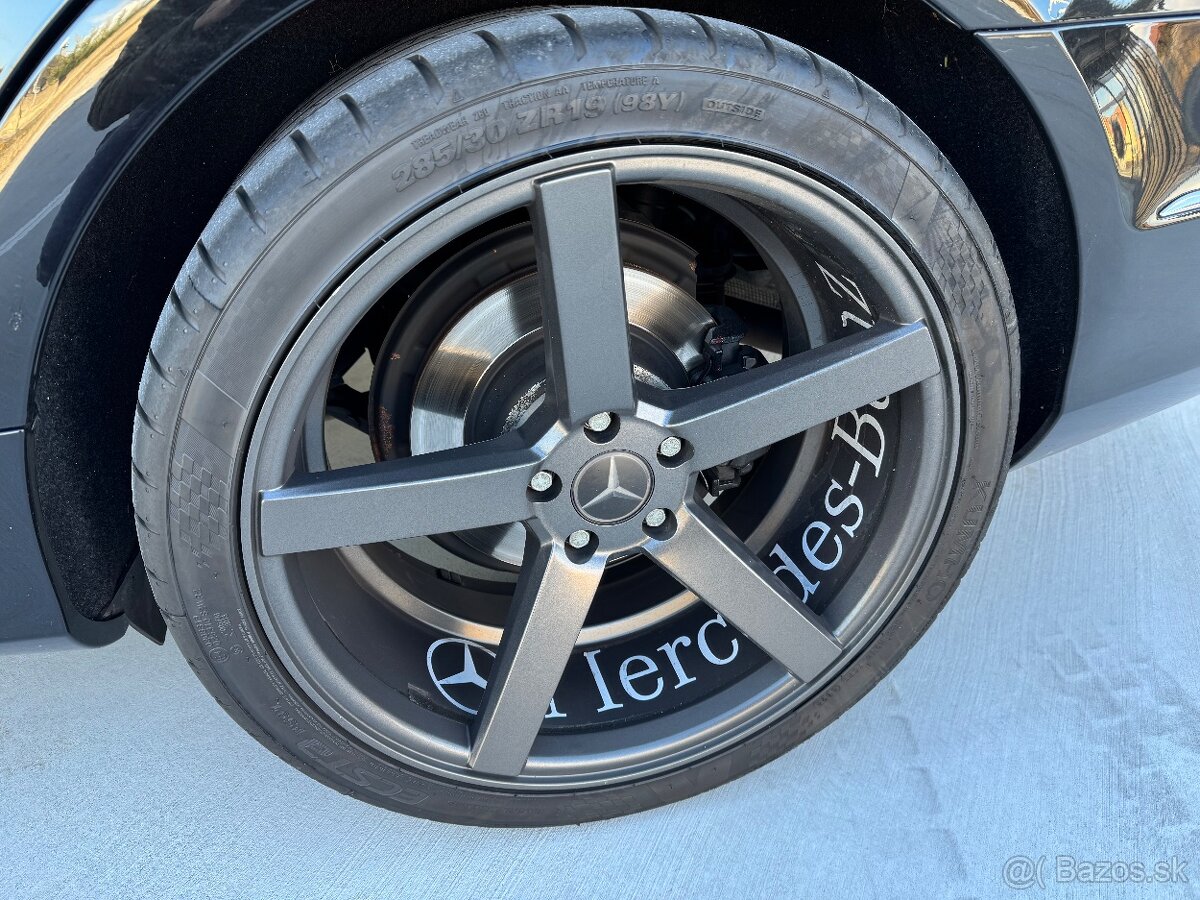 Mercedes Benz CLS350 Shooting Brake - 10