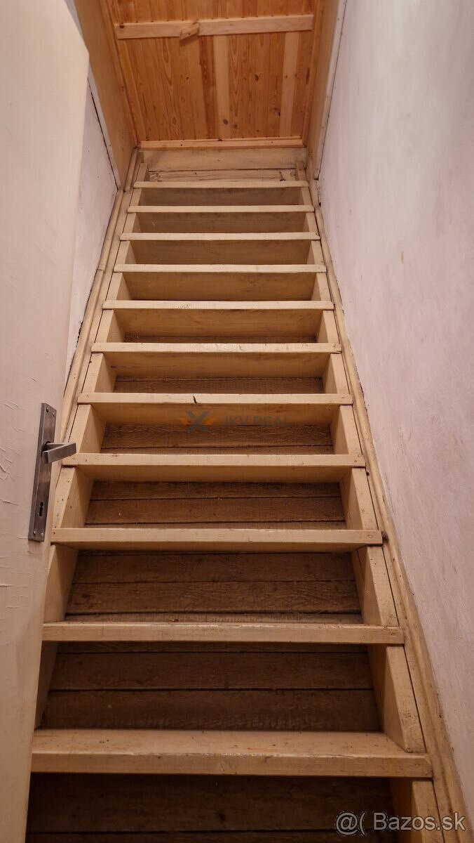 Rodinný dom 4-izbový Jarok - 10