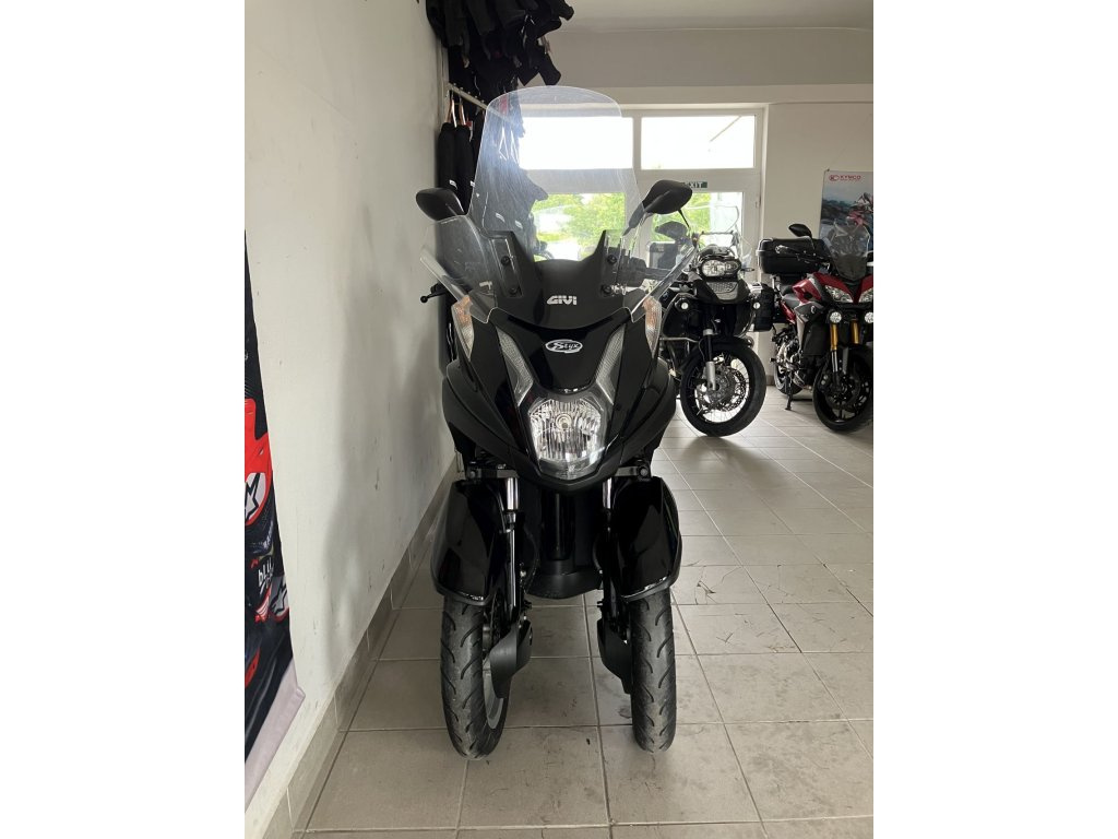 Yamaha Tricity 125 - 10