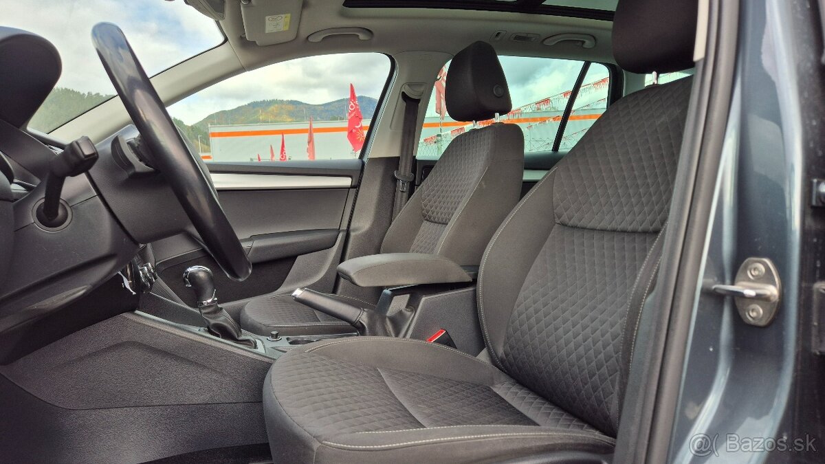 Škoda Octavia Combi 2.0 TDI Style DSG EU6 - 10