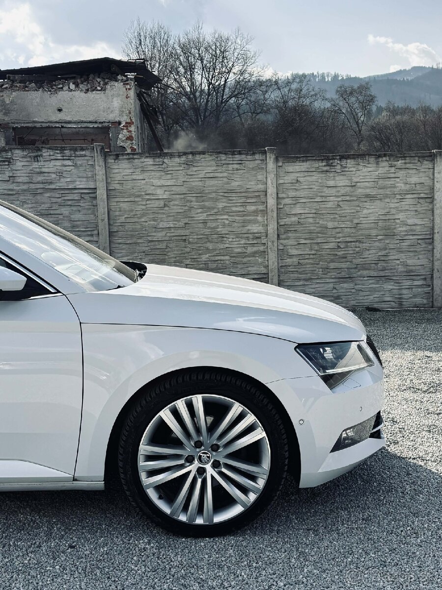 Škoda Superb 2.0 TDI 190k 4x4 DSG - 10
