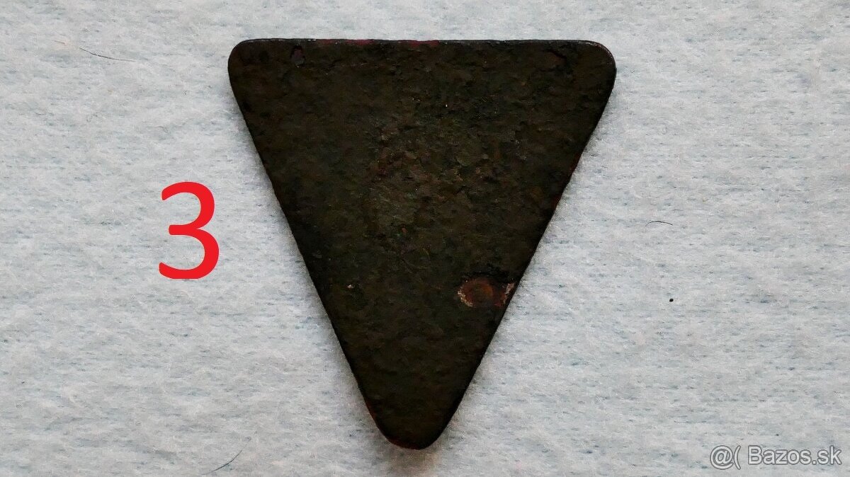 kopané odznaky, kokarda, medaila - 10