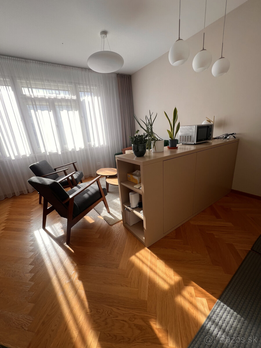 3-izbový byt na prenajom v centre Bratislavy - staré mesto - 10