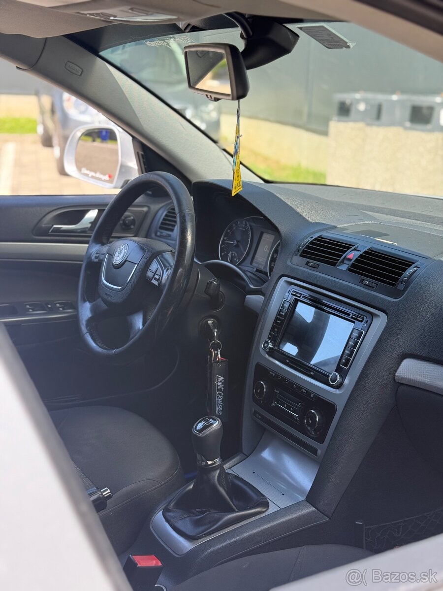 Škoda octavia facelift 2013 - 10