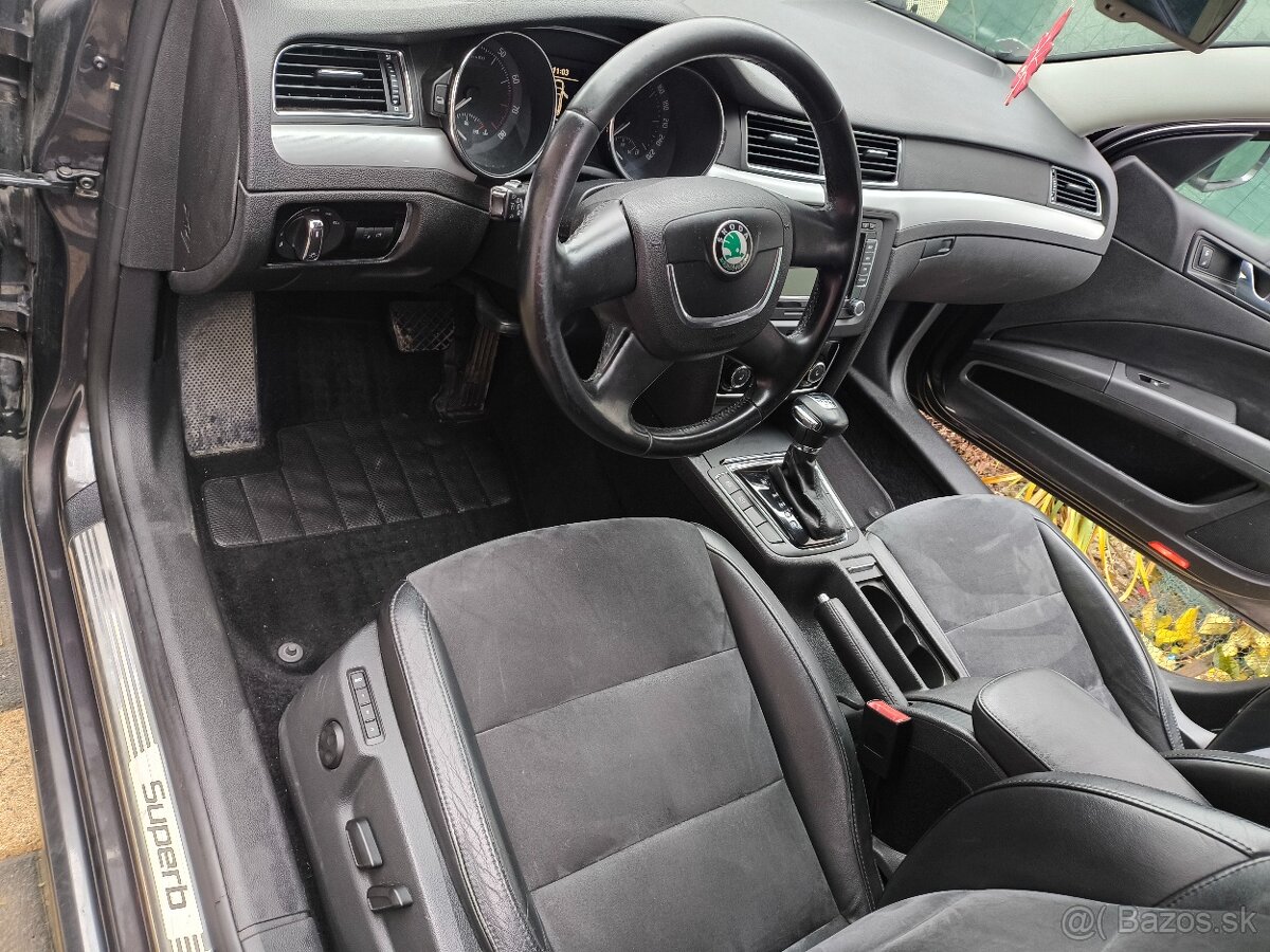 Škoda Superb 3.6 FSI - 10