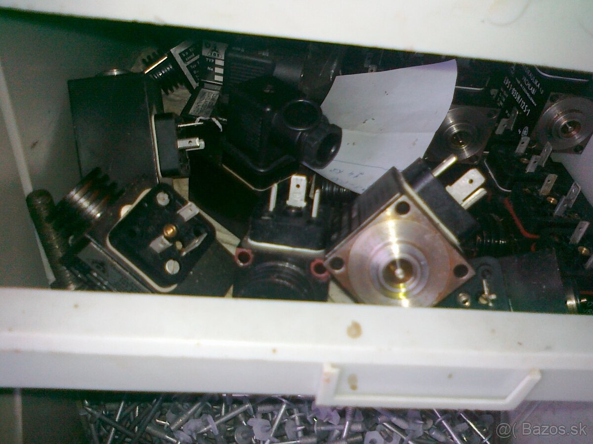 Hydraulické rozvádzače - 10