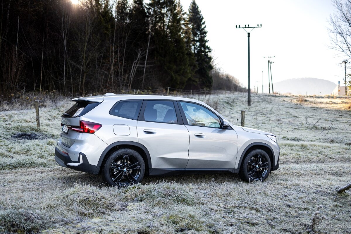 BMW IX1 e Drive20 elektromobil 2024, 9500km - 10
