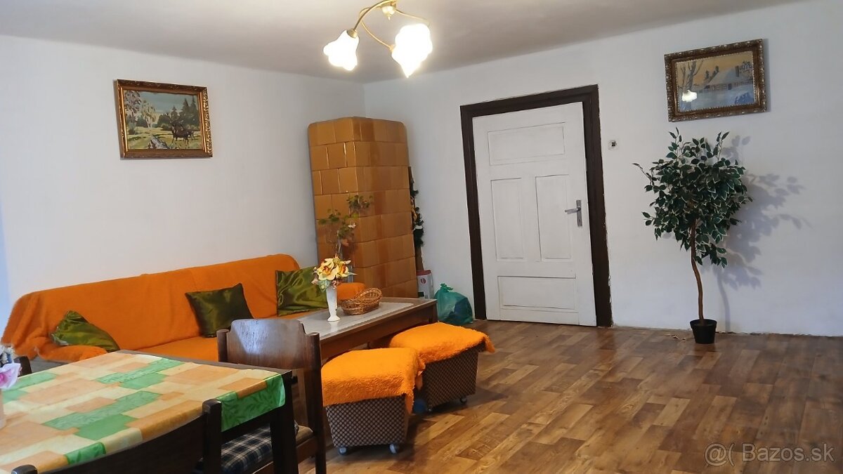 PRAKOVCE - veľký dvojgeneračný dom po rekonštrukcii - 10
