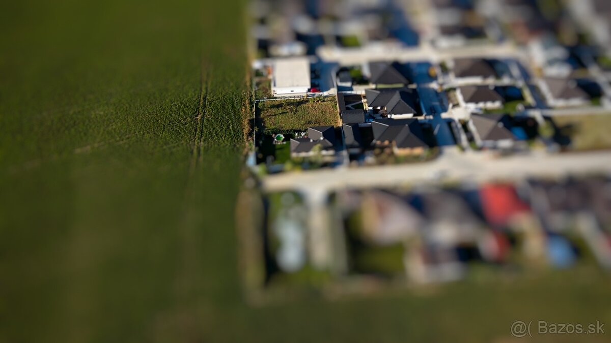 Slnečný pozemok o výmere 597 m2, Potôčky / Dolná Krupá / - 10