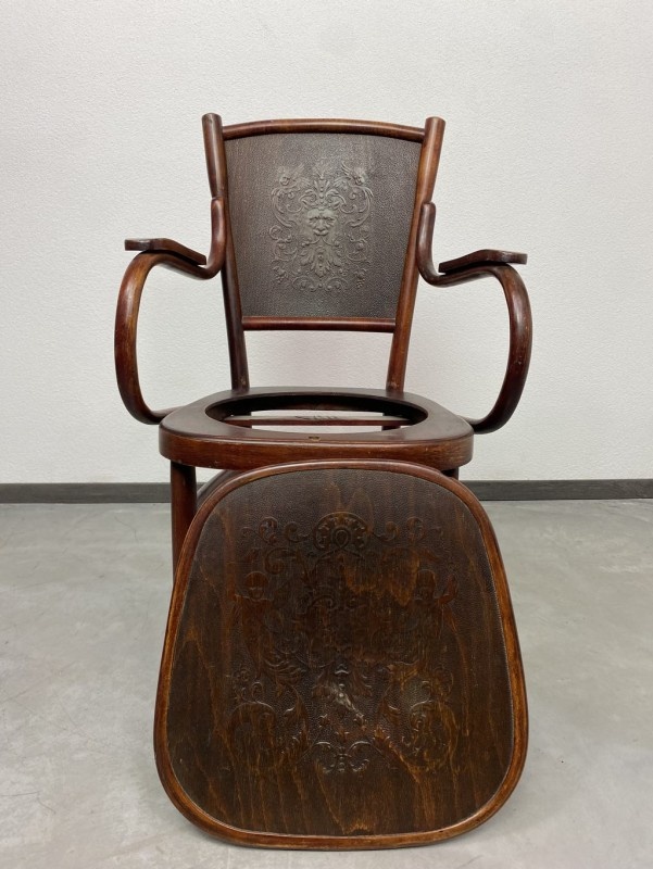 Toaletná stolička s diablom Fischel - 10