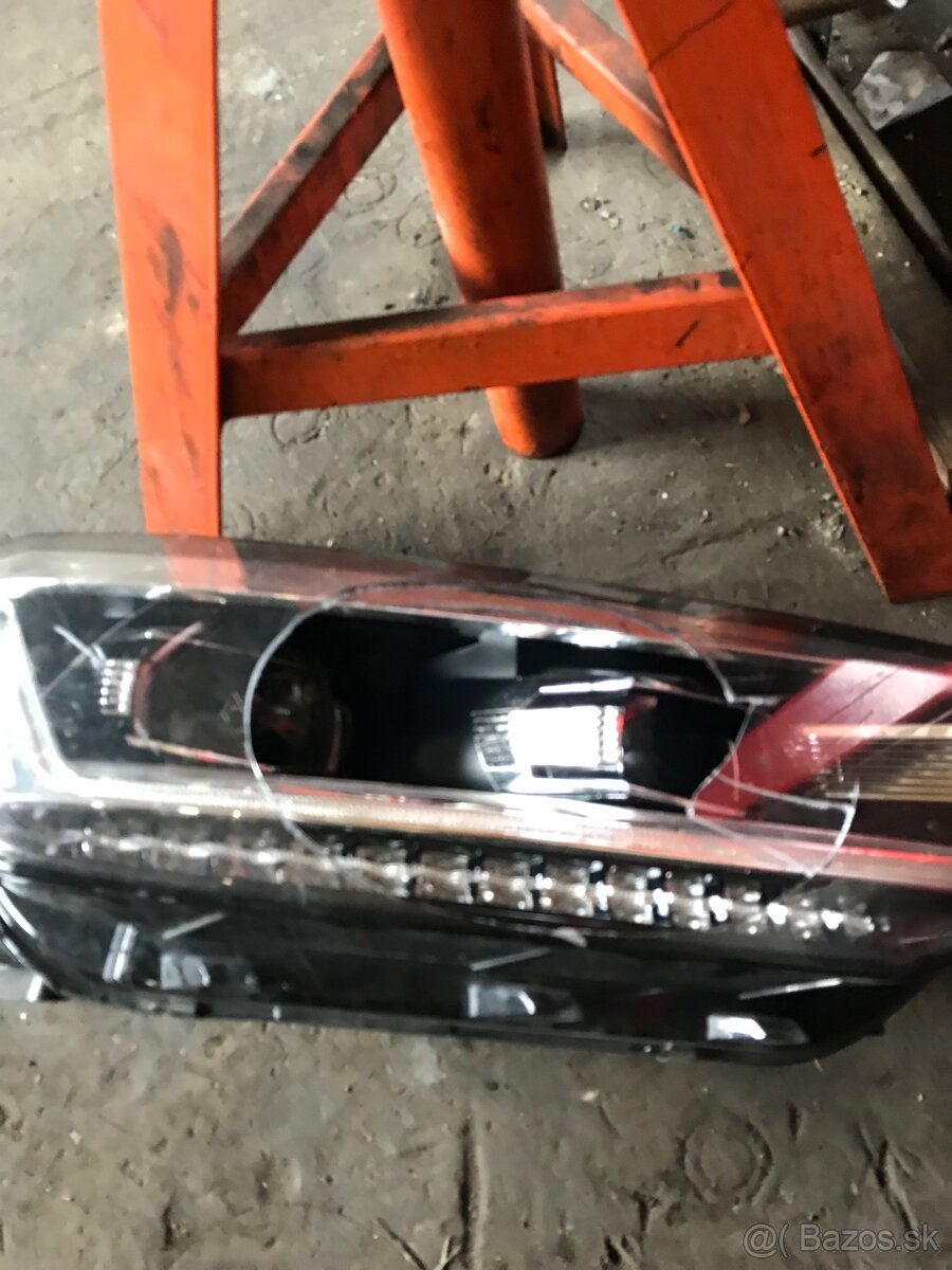 Vw touran 3 pravý svetlomet - 10