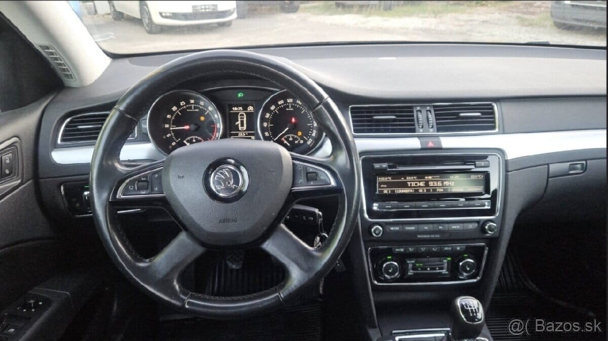 ŠKODA SUPERB COMBI 2.0 TDI - 10