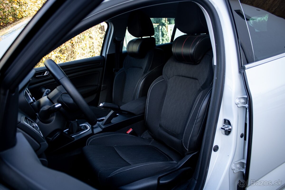 Renault Mégane Grandtour TCe 140 GPF Intens - 10